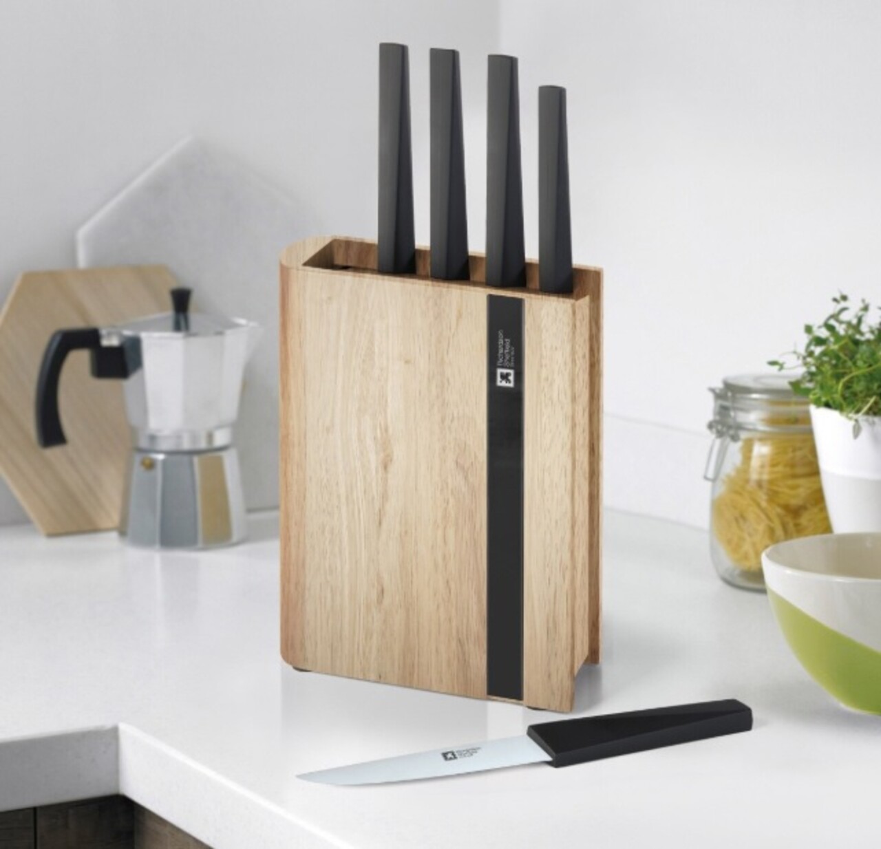 Set 5 cutite cu suport Richardson Sheffield, Edge Black, inox/lemn, negru/natur - imagine 4